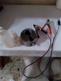 فقاسة اوتوماتيك • ٣٦ بيضة • مستخدمة مرتين