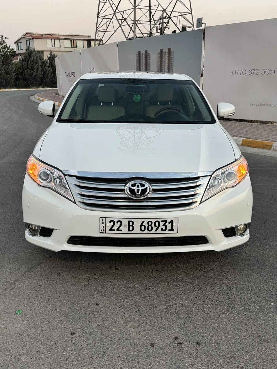 ئەڤەڵۆن ٢٠١٢
بێ بۆیاخ
سەوتی دیجتاڵ نیە بە زەمان
خلیجی
سلایت
کوشن ساردوگەرم
تایەی تازەیە 
١٨٠ هە زار رۆشتوە
هه مووشوێنکی بەشەرت دەی ڤرۆشم 
لە سەر ئزنی ئەدمین 

شوين سليماني
***********

نموونيه له جواني  
وه ستا كه يوان ئه فه لؤن
