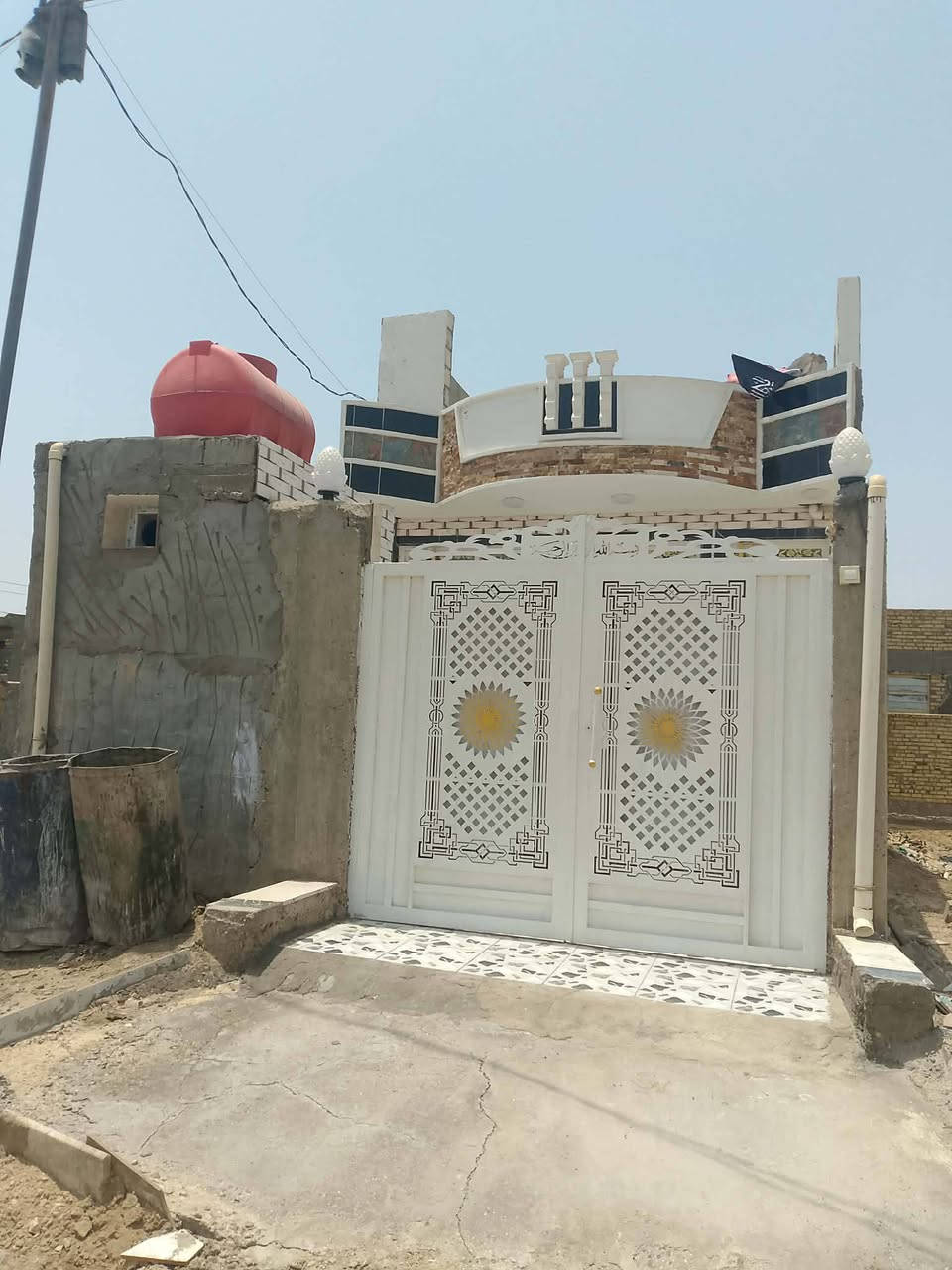 ✅ بيت للبيع – طابو صرف 🏡
📍 الموقع: بابل – الحلة – أبي غرق – حي المرتضى
📍 قرب مدرسة الخلق العظيم

📐 المساحة: 100 متر مربع
📄 نوع العقار: طابو صرف

✨ مميزات العقار:
✅ موقع هادئ ومناسب للسكن
✅ قريب من المدارس والخدمات
✅ فرصة جيدة للسكن أو الاستثمار

💰 السعر: 70 مليون دينار
🔹 ويوجد مجال للتفاوض 

📞 للاستفسار والتواصل:
***********
ينفع بالاقساط مقدمه 40 والباقي كل شهر 500
