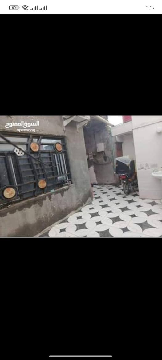 سلام عليكم 
دار للبيع المساحه 140متر 🏡
العنوان البصره شط العرب التنومه شارع4 قرب شارع العام

يتكون البيت م̷ـــِْن ثلاث غرف منام  + أسقبال + صاله +مطبخ   + صحيات داخليه خارجيه

الخدمات كامله ماء كهرباء  مدارس قريبه مراكز صحي قريبه موقع  بكافه الخدمات متوفره

نوع طابو ملك صرف زراعي بأسم عراقي📜
 
السعر 75مليون وقابل للتفاوض
للأستفسار📲
***********
***********
