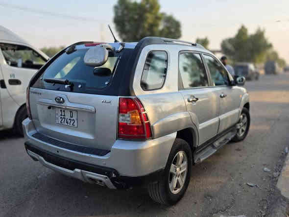 سلام عليكم سبوتج ٢٠٠٩ خليجي محرك ٢٠٠٠دوش رقم بغداد الدولي  بسمي مكفوله من الصبغ وتبديل مواصفات السياره حساسات كامره خلفية كشنات تدفئه تبريد بيانو مري شفط تبريد ثلج صدر وحداديه خير من الله جاهزة السياره للخير السعر ١١٧ وبيهة مجال بصيط مكاني بغداد الكرخ للستفسار ***********
