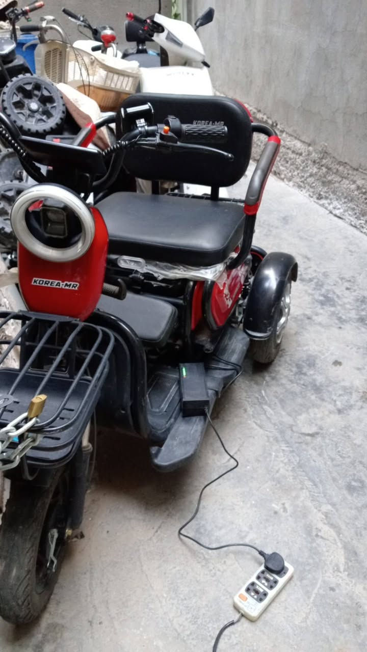 دراجة شحن اخو الجديد للبيع الي يريد يتواصل خاص بسعر جدا مناسب


**إذا كنت صاحب هذا الإعلان وتريد حذفه لأي سبب، رجاءا أرسل رسالة إلى الدعم الفني**