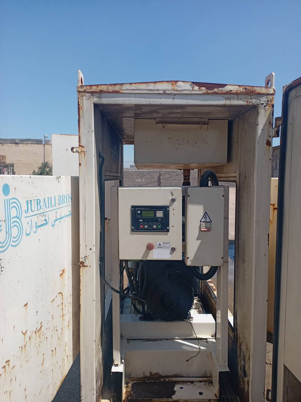 سلام عليكم مولد 30 كيفي بيركز 3بستم كاتم العنوان بصره ***********
