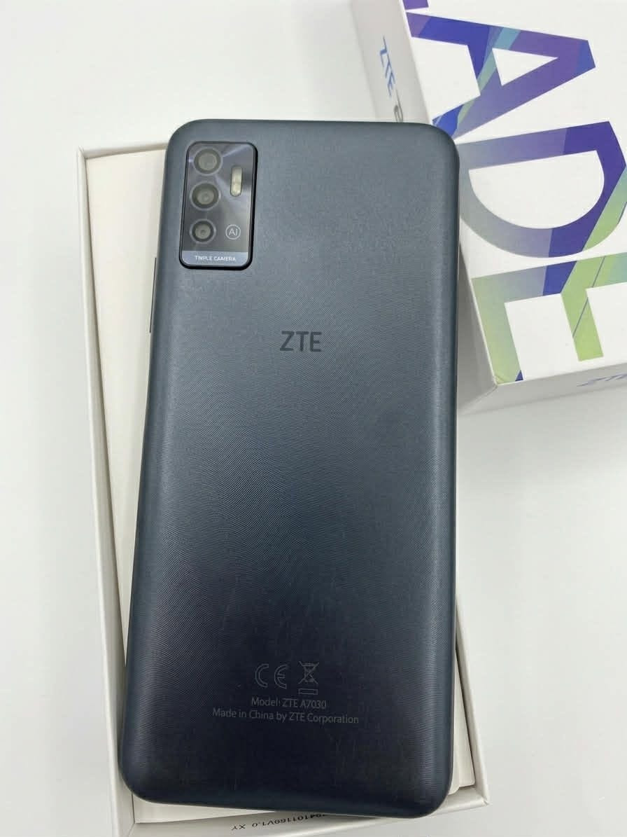 سلام عليكم اخوان تليفون
ZTE Blade A71 اللبيع جهاز نضيف استخدام اقل شهر وبي فطر من يم الكامره الخلفيه بس مامئثر ع صوره ابددد سعر 120وبي مجال بسيط


**إذا كنت صاحب هذا الإعلان وتريد حذفه لأي سبب، رجاءا أرسل رسالة إلى الدعم الفني**