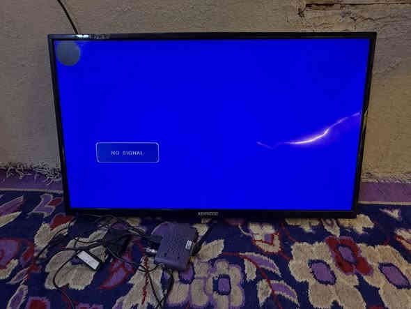 السلام عليكم 
تلفزيون حجم ٣٢ مع ستلايت انترنت 🛜 
اكو بالزاويه ضربه زغيره مماثره ع شاشه 
الشاشه شغاله ميه بالميه رايدهن كلهن ب ٦٠ وبي مجال تاخذهن ع فحص وبالعافيه العنوان نجف حي المكرمه الرقم بي واتساب للاتصال ***********
