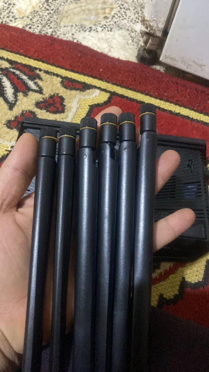 السلام عليكم 
متوفر انواع الانتنات ….


**إذا كنت صاحب هذا الإعلان وتريد حذفه لأي سبب، رجاءا أرسل رسالة إلى الدعم الفني**