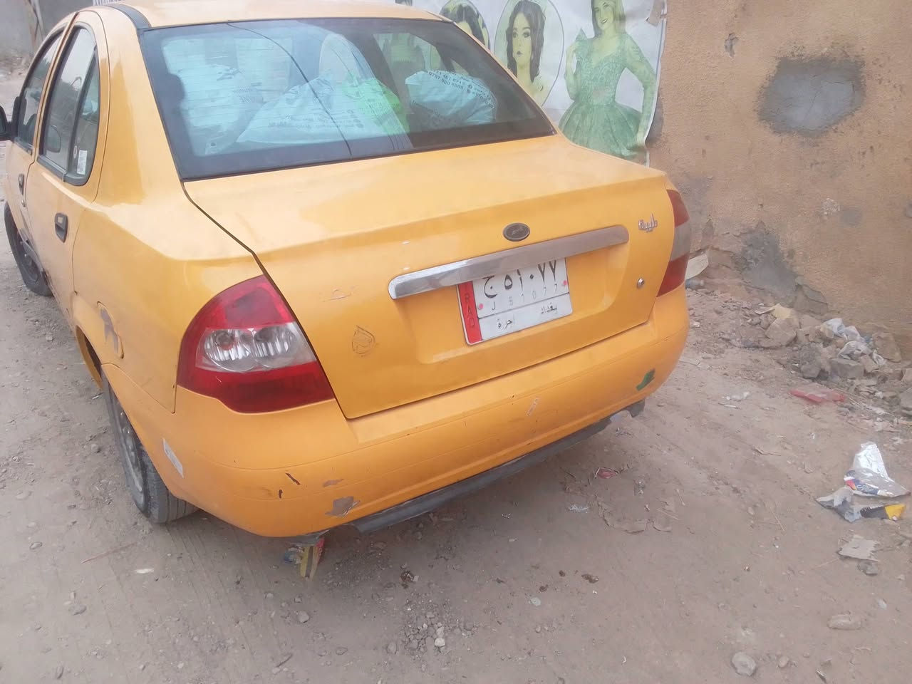 طيبة 2016 لا تبديل ولا صبغ ولا ضربة قوية بيهة كم طخة
كير ومحرك جديد سيارة ناقصهة بس صدر.رايدهة 32 ورقة ***********
