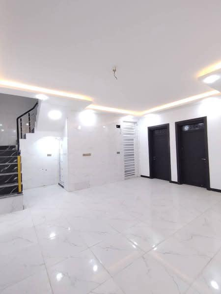 دار     لرهن        لرهن 

المساحة: 110 متر مربع

✅ #طابو_زراعي_سند_25_أقرار_محكمه

سعر الرهن 20 مليون مع المجال 

الموقع: النجف شارع الصب عمود 327 #ألخط_ألاول

مواصفات البناء:

غرفتين نوم وصاله ومطبخ واستقبال حمامات داخليه وخارجيه ومدخل 

بناء مرتب (أساس + سقف كونكريت + طابوك)

أرضية بورسلين أبو الـ 60

الخدمات:#بعد_عن_سوق_100م

ماء كهرباء مدارس سوق تبليط مولد

للاستفسار والاتصال:

***********
