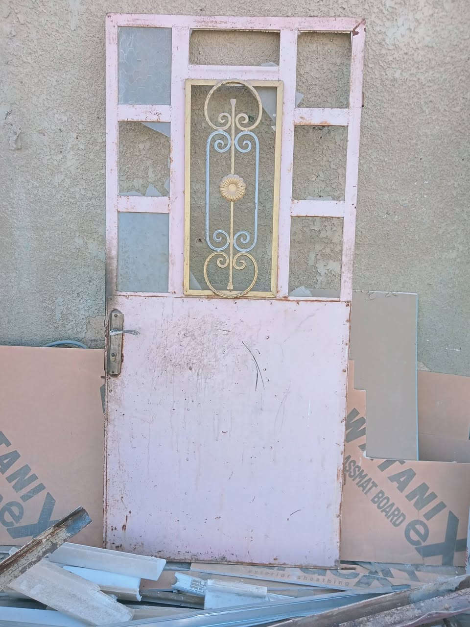 السلام عليكم
بيبان للبيع بسعر مناسب 
باب المنيوم عدد ثنين وباب محل دفتري وجام خانه وايضا توجد شبابيك للبيع 

للاستفسار الاتصال برقم 
***********
