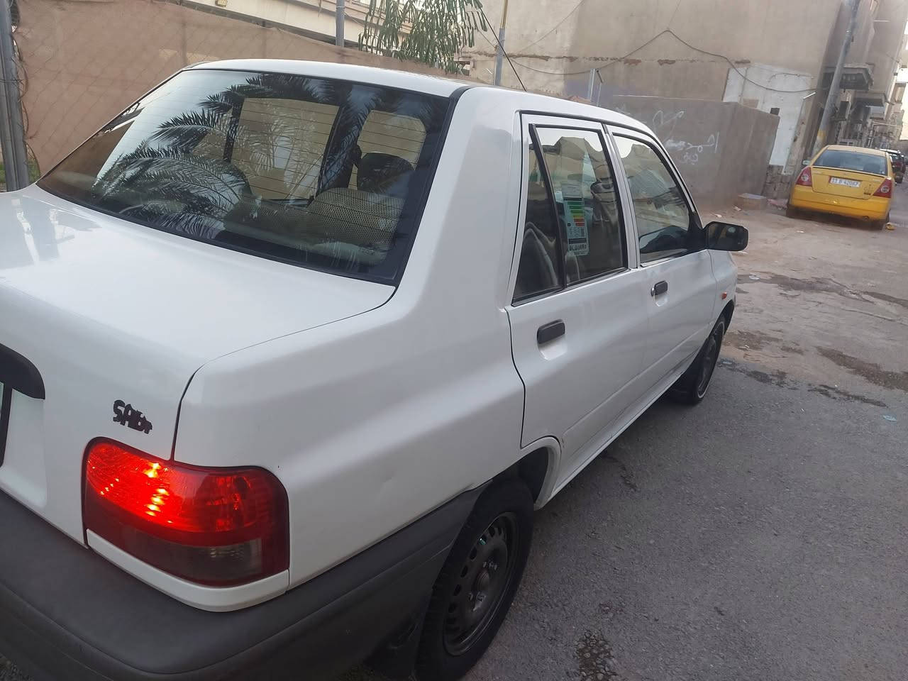 سايبا موديل 2020 
السنويه باسمي رقم بغداد والتحويل مباشر
كير مكينه كفاله شواصي بلاديه صدر بحاله ممتازه
دوشمه كامله كشنات ارظيه 
بيها رش فقط بدون دواخل موظح بالسونر
سياره جاهزه من كلشي
ماشيه : 115 الف 
 العنوان بغداد / كم ساره 
السعر : 55 $
الاتصال : ***********
