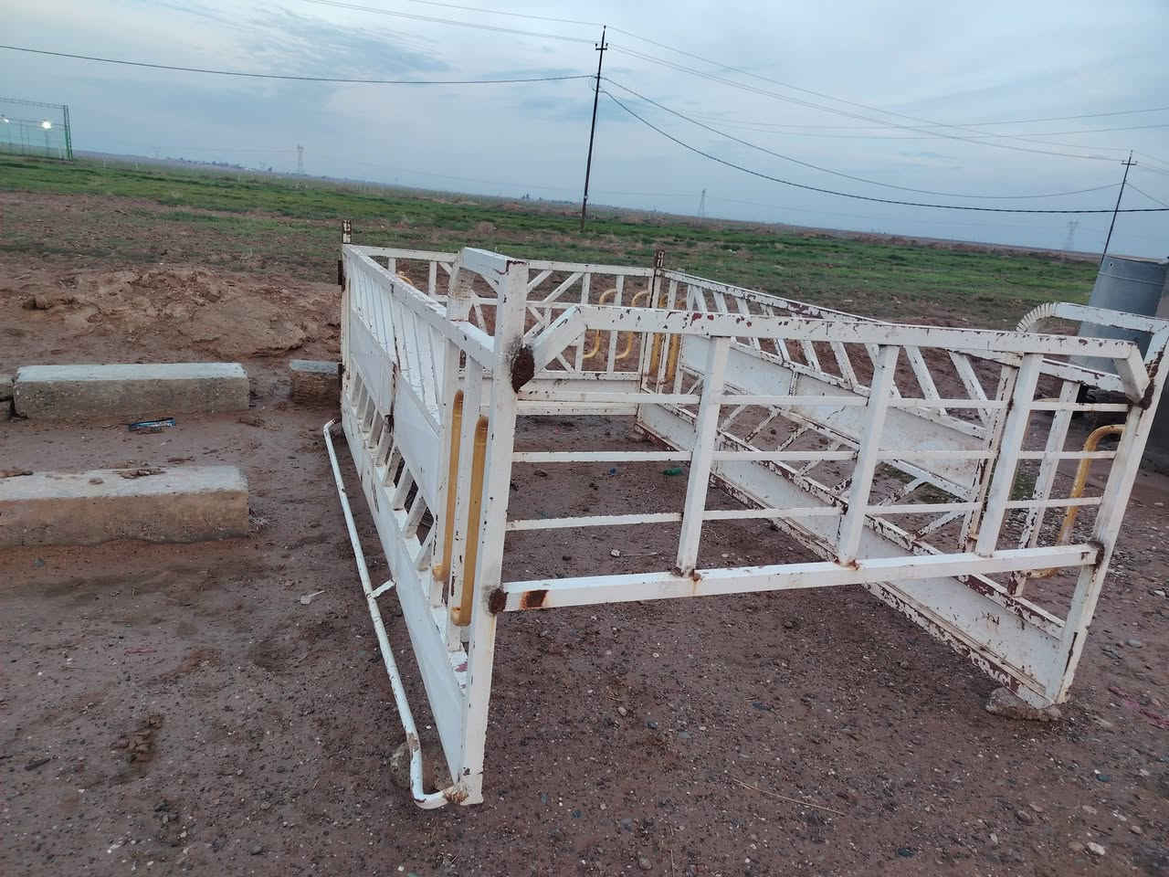 محجل كيه للبيع اسعر 315 العنوان الحويجه ***********
