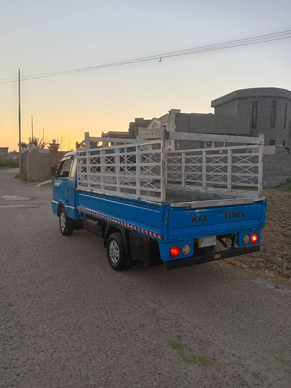 كيه بنكو رقم أنبار موديل ٩٦ مشروع وطني تحويل ثاني يوم مكفوله من شاصي ورقم شاصي ومحرك وكير واكسل وصدر وباور وكهربائيات تخم تاير سياره جاهزه مال جناي سعر ٥٥ وبيه مجال مكاني الأنبار الرمادي غير متواجد عل فيس رقم الهاتف ***********
