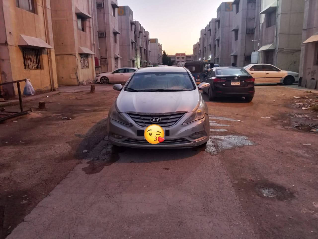 سلام عليكم
سوناته 2014 ادوات ادوات كصه جنطه  جاهزه من كل نواحي مكينه كير حداده كفاله تخم تاير تبريد ثلج محرك 2400دوش بانزين السعر45$ العنوان البصره 
الهاتف***********
