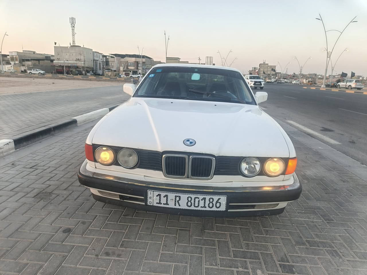 السلام عليكم سياره للبيع بي ام مديل 88 الحجم 735 مكينه كير كفاله سياره مرشوشه جماليه رقم بغداد راعيه يمي بلبصره كهربائيات شغاله جام كهربائي تخم تاير جديد حداديه جديده سياره مكفوله من لضربه السعر 42 عنواني قبله حي الشهداء رقم الهاتف ***********
