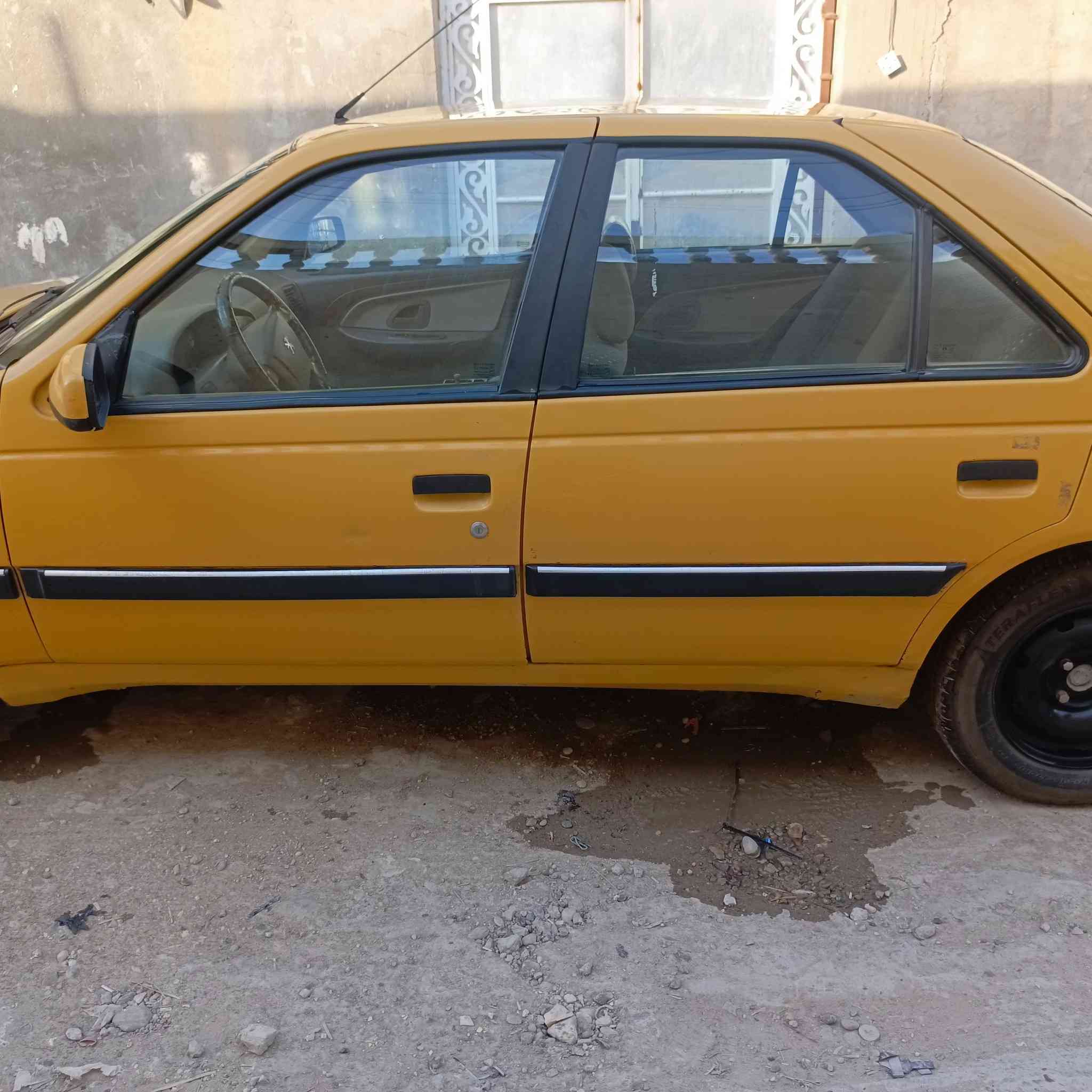 مكلف بالنشر
بيجو أكد 2015 للبيع
مكينه وگير مكفولات 
تخم تايرات جديد
التبريد ثلج
مبدل بيها بنيد والچاملغ جهه السايق الخلفي
السعر 38 ورقه
مكان السياره بغداد/ البياع
رقم صاحب السياره ***********
