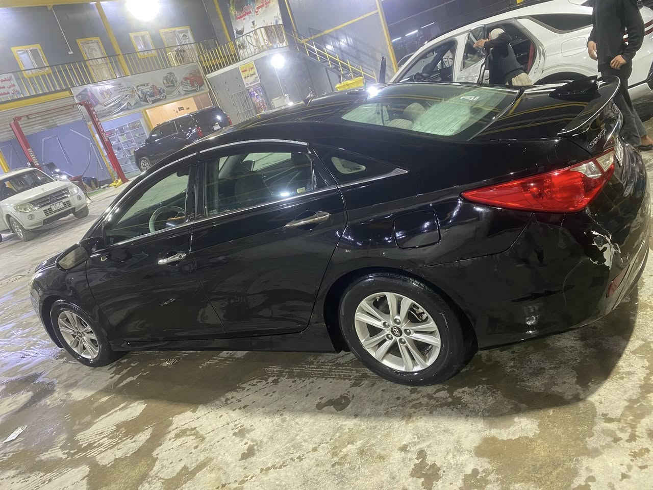 سلام عليكم سوناتا  2014 حادثه جاملغ الخلفي والتكمه الي من جه الصدر اثر ضربات  فول مواصفات عدا الفتحه والبصمه السعر 108 وبيه مجال شي قليل الاتصال على الرقم ***********
