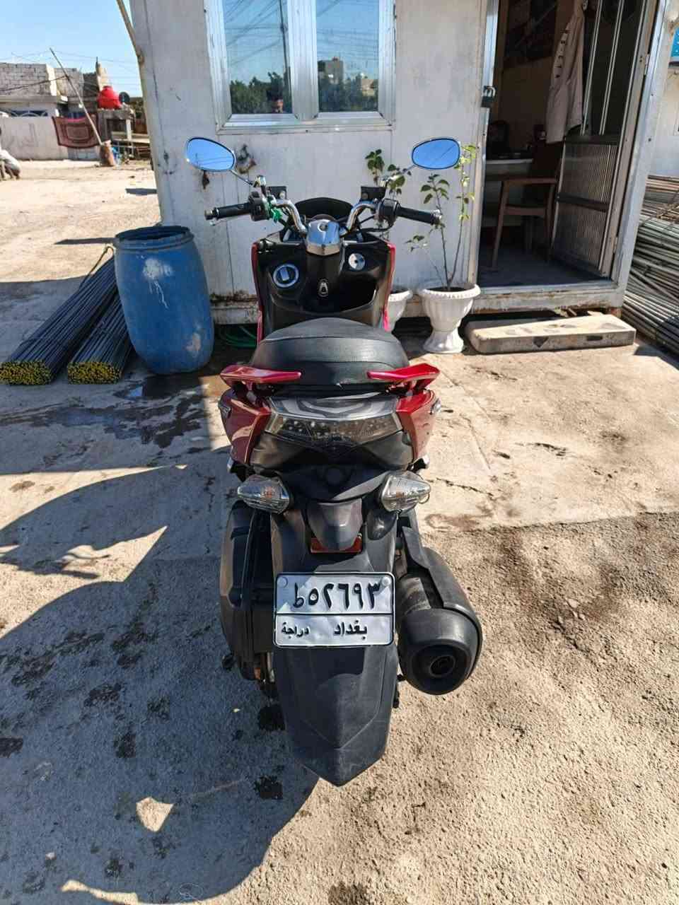 دراجة majesty s للبيع محرك 155cc
تاير عريض
دبل كبير
ماجسته اس
دراجة قويه وغنيه عن التعريف 
محرك بلادي مكفول من الفتح والنضوح 

مرقم بغداد 
ماشيه 65
نظافة فول 
كهربائيات كلها شغاله
سلف نص نكره بكل وقت
ناعمه خرسه

السعر والأستفسار راسلني خاص
او
واتساب
 *********** 

مكاني بغداد الشعله رحمانيه 📍
