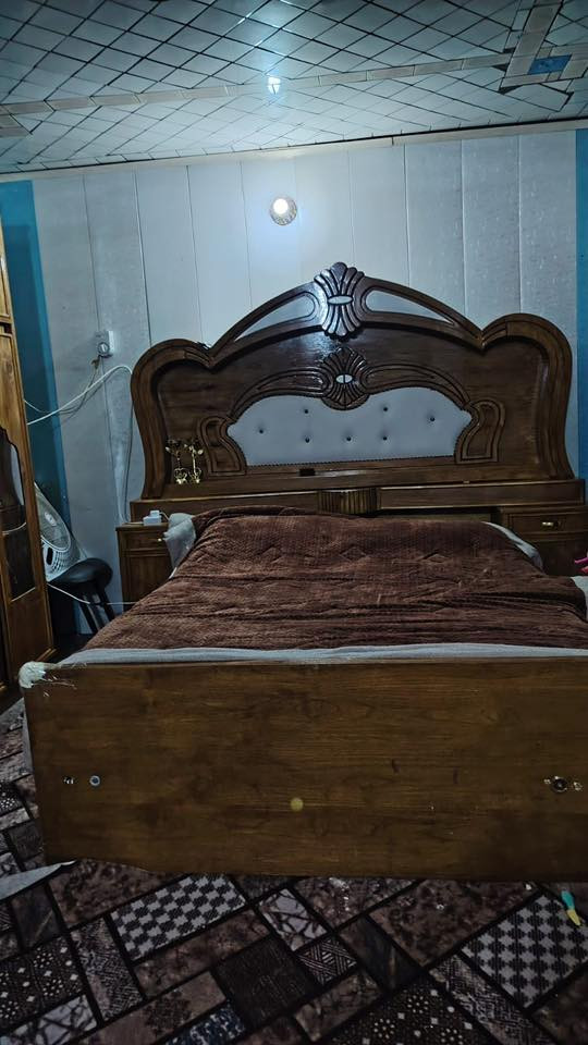 غرفه نضافه ١٠٠بالميه استعمال قليل رايديه مليون وبيه مجال بسيط تسكام ثكيل  التواصل ع هاذ الرقم***********
