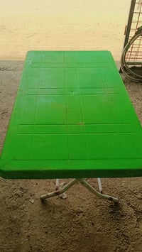 طاولة بلاستيك • بابل