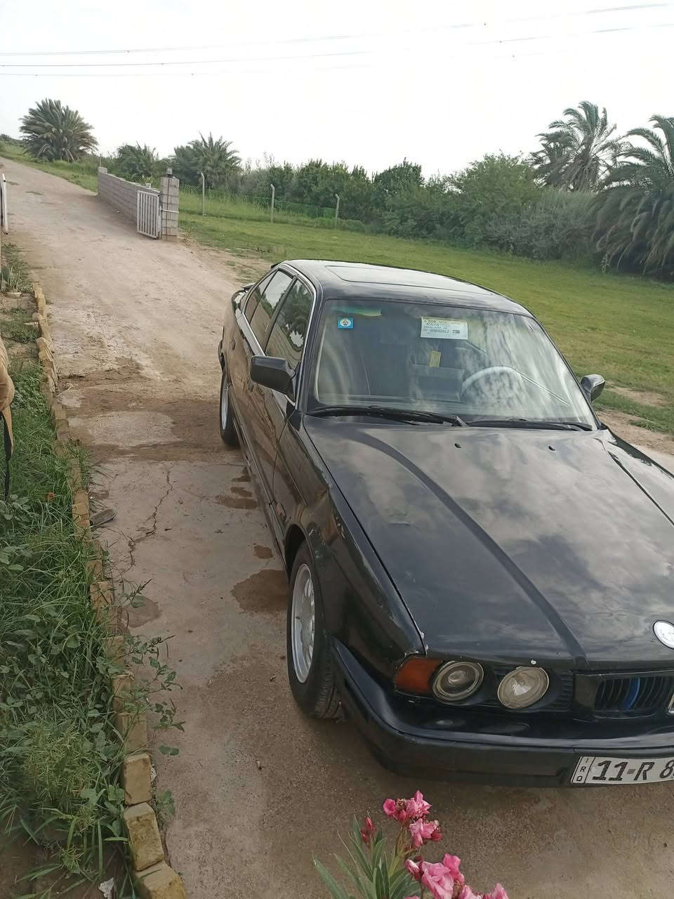 السلام عليكم 
للبيع BmW رقم بغداد بسمي 
محرك بلادي 6
أوتوماتيك
سيارة جاهزة 
سعر 44 بيه مجال للشراي ***********
مكاني واسط رجاء فقط اتصل
