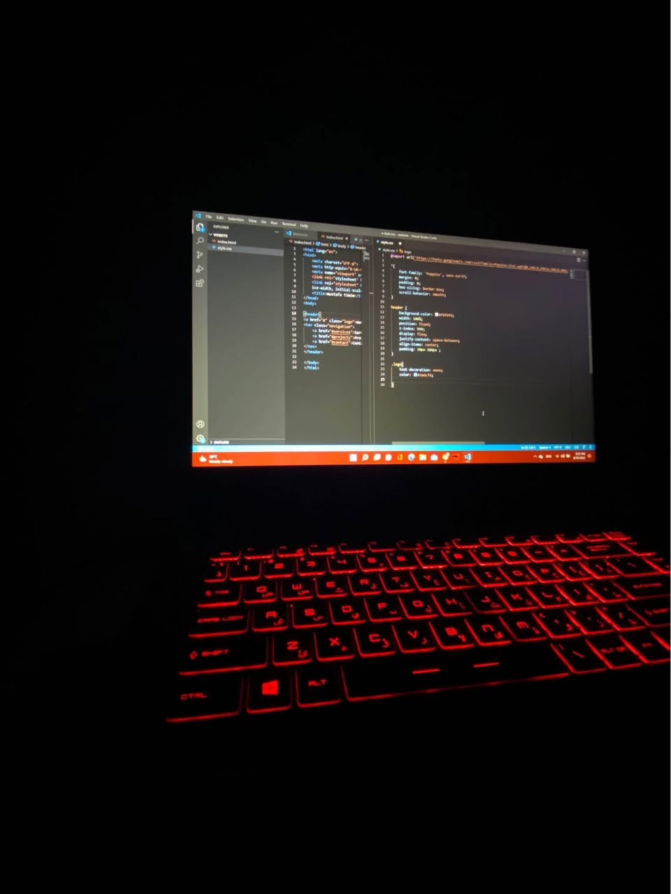 � للبيع حاسبة Gaming قوية 🎮
تشغل جميع الألعاب الحديثة على إعدادات عالية بدقة Full HD مع فريمات عالية وسلاسة ممتازة.

🔹 مناسبة للألعاب الثقيلة مثل: GTA V, Cyberpunk 2077, Call of Duty, FIFA، وغيرها.
🔹 أداء ثابت سواء للـ Gaming أو البرامج الهندسية والتصميم.
🔹 الجهاز محافظ عليه ونظيف.

📦 المواصفات:

 • المعالج: Intel Core i5-10500H
 • كرت الشاشة: NVIDIA RTX 3050 Ti + Intel UHD (تقنية Optimus)
 • الرام: 16GB
 • التخزين: SSD 512GB
 • الشاشة: 15.6 إنش، 144Hz، دقة FHD
 • النظام: Windows 11 محدث لآخر إصدار

وياها ماوس و باد هدية   🎁 

⚡ بطارية جيدة + شحن سريع
🎁 بونس: الحاسبة مضبوطة إعداداتها ومحدثة للتعريفات (جاهزة للعب مباشرة)

🛑السعر قابل للتفاوض بغداد, العراق


**إذا كنت صاحب هذا الإعلان وتريد حذفه لأي سبب، رجاءا أرسل رسالة إلى الدعم الفني**