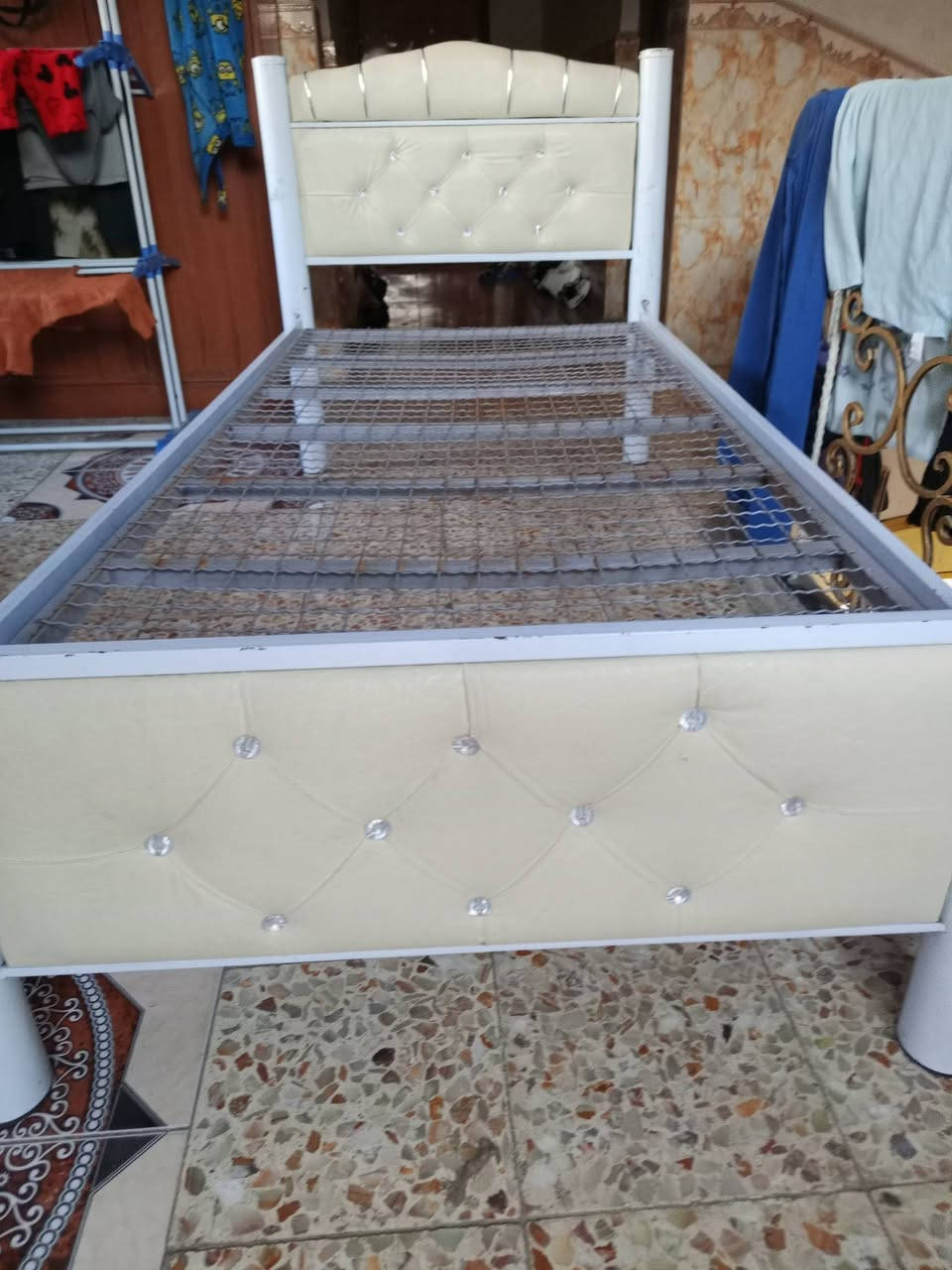 السلام عليكم جربايه للبيع مستعمله قليل عنوان بصره حيانيه السعر 50 وبيها مجال ***********
