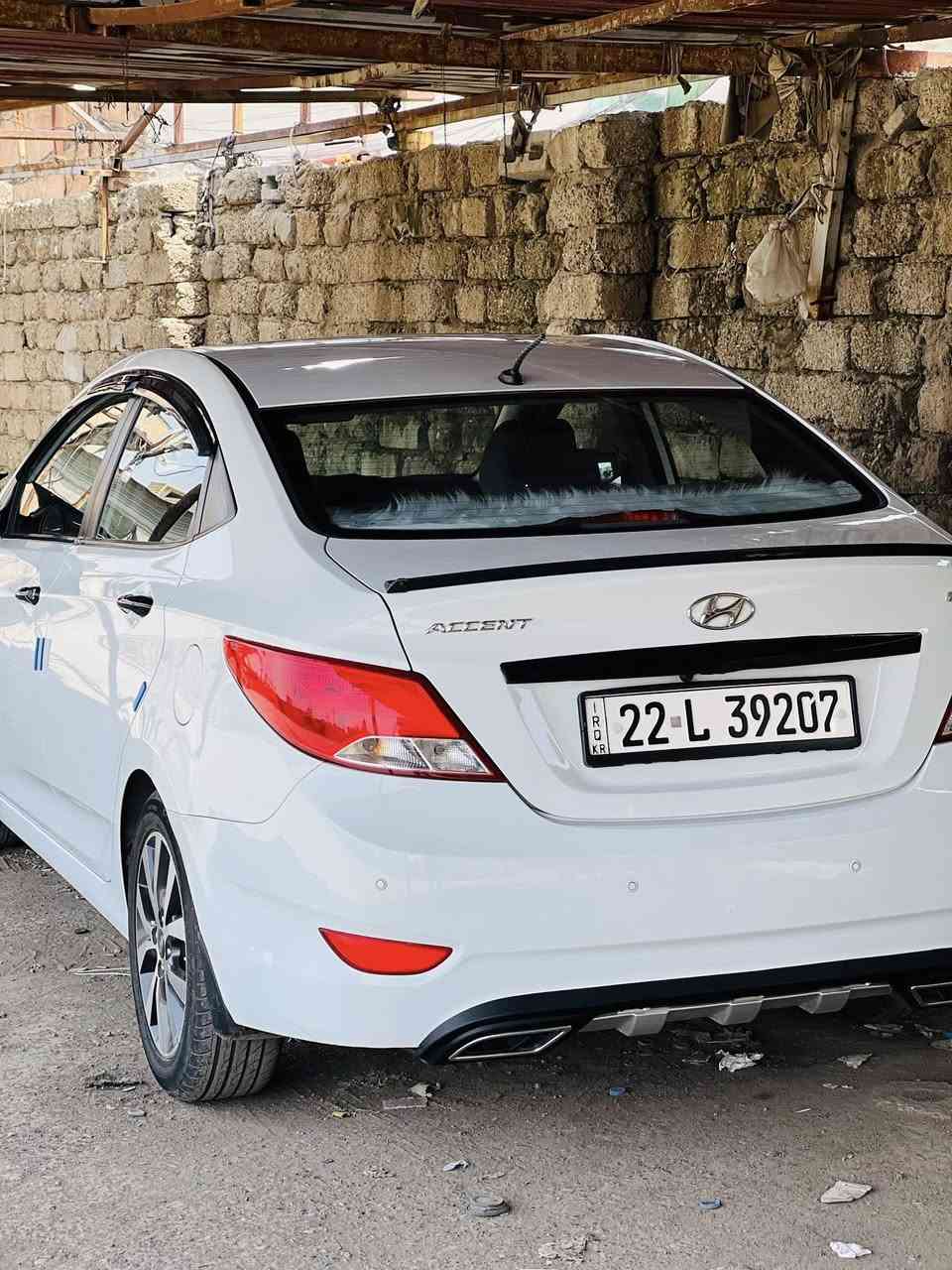 اكسنت مضلع للبيع موديل 2015
بابين مبدل جهت نفر اصلي شركه وقطعه صغيره جاملغ وره
السعر : 113 بيها مجال 
الرقم : ***********
