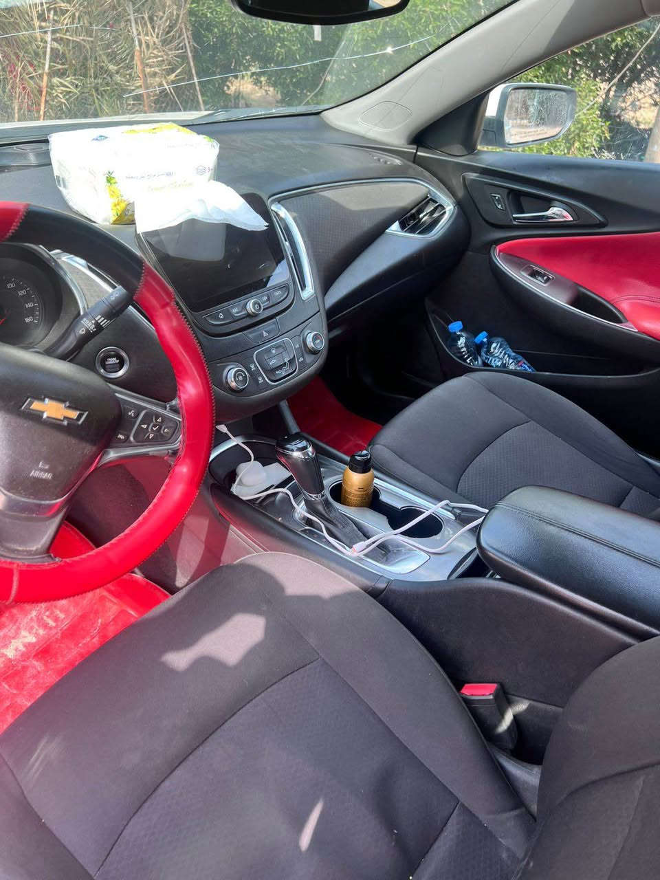 للبيع شفرليت ماليبوو 

مكينه 1.5T

سياره نضيفه وجديده مكينه وكير مكفولات بيها ملاحضات بسيطه داخل احمر سياره بدون محسن فقط بانزين عادي وبدون دوانز نهائيا نقصها بس درايم شفت ولباقي شغل واطلع موديل 

موديل 2018

والسعر 90 وبي مجال للشراي 

مداور ثاني يوم مشروع وطني السياره 

العنوان البصره القبله خلف المدينة الرياضيه 

رقم صاحب السياره:***********ابو شهد البصرة, العراق
