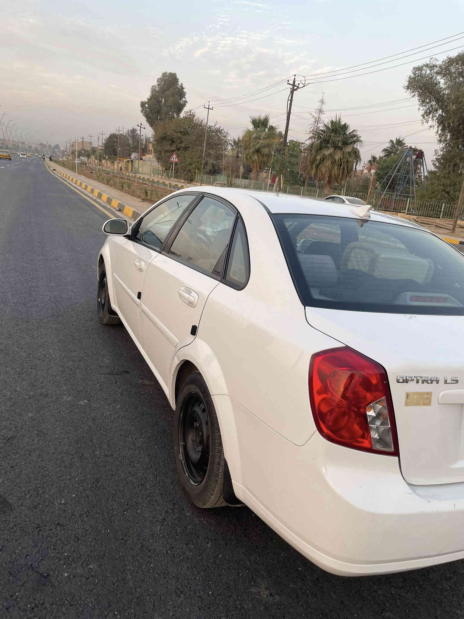 اوبترا 2011  
كلين بيها مكانات بارد  تبريد  مكينة 16  رقم صلاح الدين باسمي صار هزة وسنوية صار شهر مجدد   بيها طخه فوك باب النفر زغيرة  طخم تاير جديد  باتري جديد. مكينة شرط  السعر 92   واذا اكو الانترا مقدس محرك 20 مراوس او سيراتو  نفس السعر ***********
