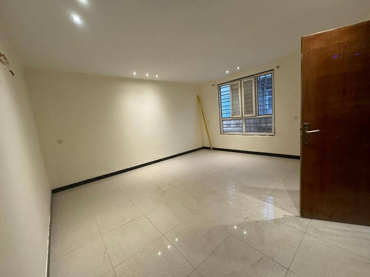 سلام عليكم بيت للاجار بيت محد كاعد بي بيت جديد وبناء درجة اولى مساحة 100 متر بيت قبل
فندق البارون يبعد عن الامام العباس 900 متر للستفسار ***********
