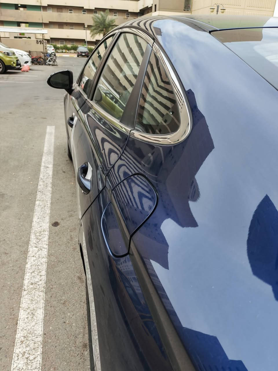 سوناتا ٢١ بغداد بأسمي ٣ قطع صبغ جاملغات اماميه وبنيد بدون لغد ولا شاصي جاهزه من جميع النواحي محرك ٢٥٠٠ نص مواصفات  ماشيه ٩٠ الف كيلوا مكاني بصره ***********
