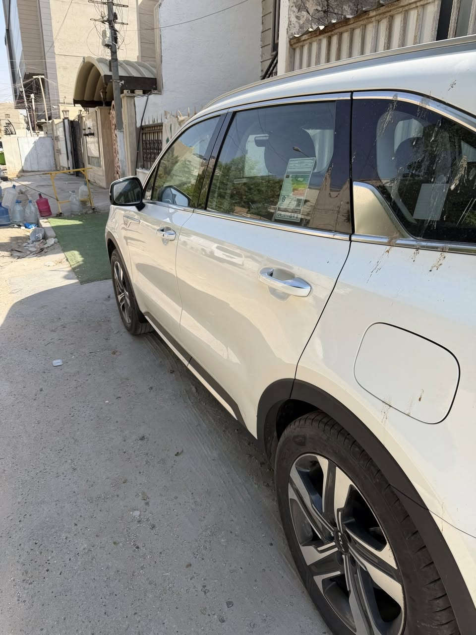 السلام عليكم
سورنتو 2023 خليجي اربعة سلندر 2.5 رقم بغداد

ماشية 50,000 كيلو

ماخذها زيرو علة ايدي

بيهة طخة بسيطة بالباب خلف السائق و مو واضحة بالصور لان كلش بسيطة
و ضربة بالجاملغ الامامي و الجاملغ الخلفي

السيارة كلش نظيفة

مواصفات الخليجي الطبيعي

كشن كهرباء جنطة كهرباء و حساسات امامي خلفي

السعر 23500$ مجال بسيط جداً
***********
