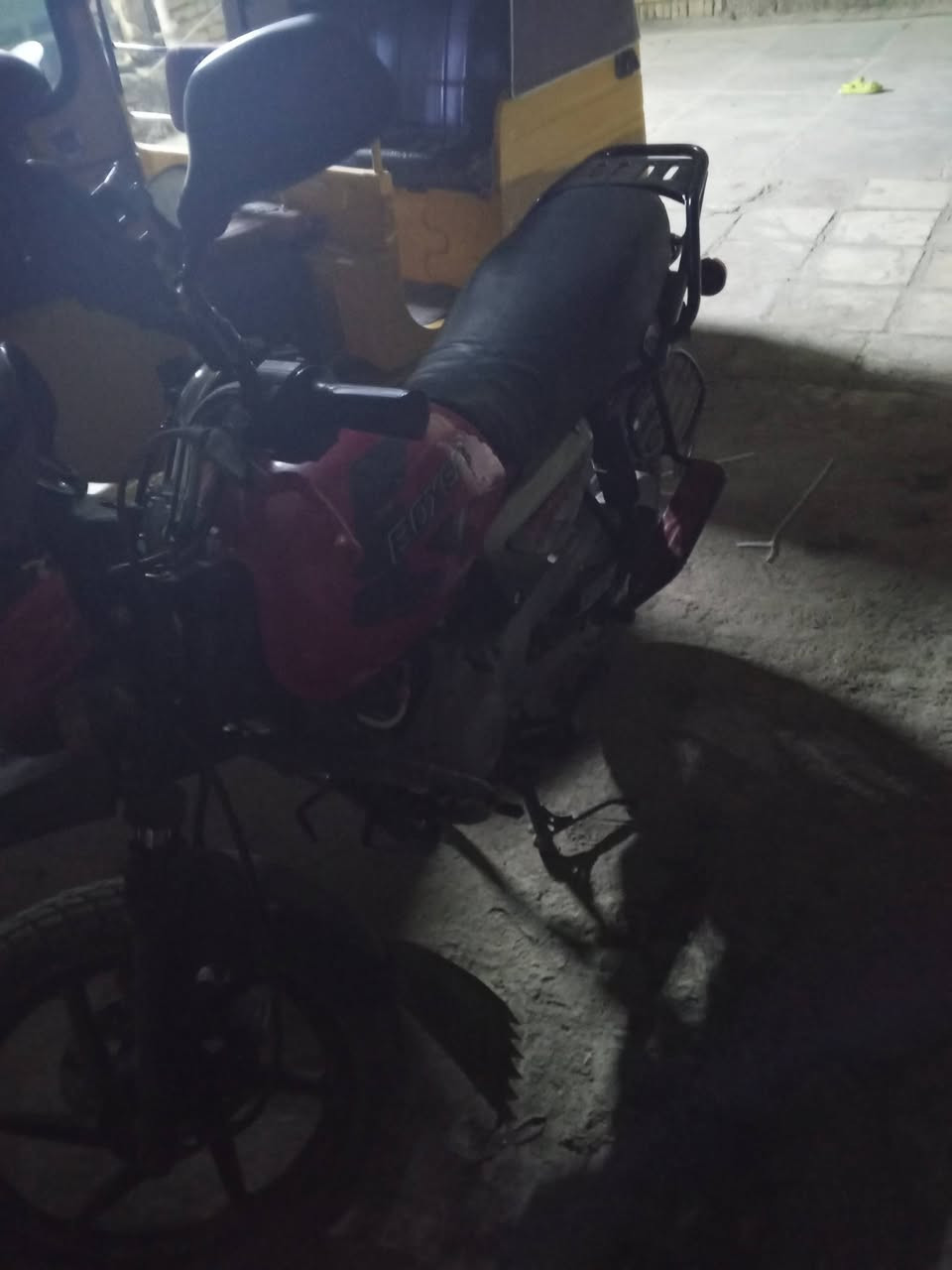 سلام عليكم بوكسر جبلي رقم بغداد موديل 21  طالعه بل 22 دراجه متروكه حله من الصور مكاني بغداد مدينة الصدر رقمي ***********
متواجد رصيد واتساب سعر مليون ونص وبيه مجال شراي تفضل وتدلل
