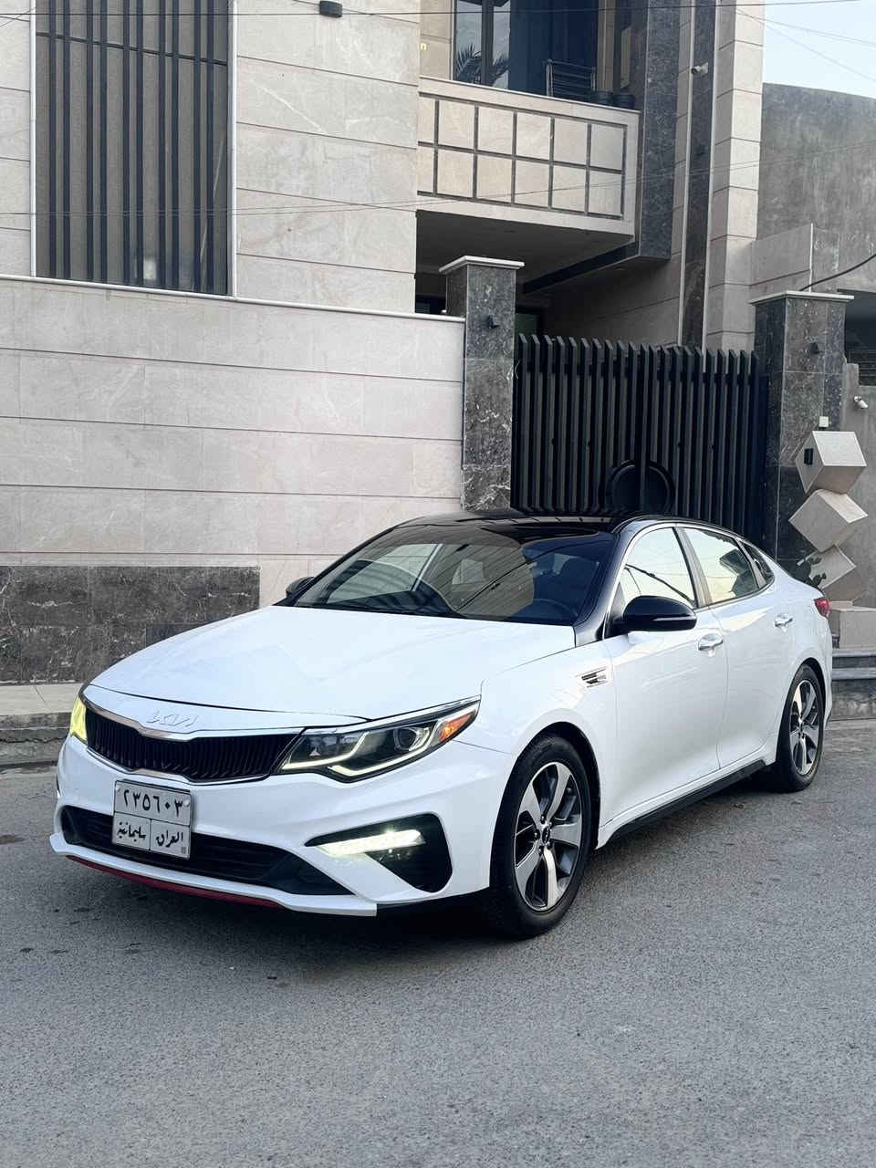 للبيع كيا اوبتيما 2016
محدث سياره 20 اصل من دعاميه للدعاميه كلشي مشدود عليه من تحديث مال 20 S بلادي تفصيخ من دعاميه اماميه من شباك من مازدات بلوجتكر اماميه واشاير مال فول دعاميه خلفيه بلاديه بك لايتات مال S بلادي محدثه من داخل كشنات S جلدي وحضن مخمل محدث استرين 20 ام علامه جديدة محدث شاشه 20 جبيره حتى علايم محدثه 
مواصفاتها مال S 
1-كشنات جلد حضن 
2-شاشه نكفيشن جبيرة 
3-كشن سايق كهرباء 
4-كشنات خزن ميموري 
5-مرايه وسطية تعتيم 
6-مري جانبيه شفط 
7-مري قلاب ويه البك 
8-رادار جانبي نقط عمياء 
9-جامات الاماميه سايق وعكس السايق اوتو 
10-حساسات خلفية 
سياره حادثها بنيد ودعاميه ومبدلات نفس لون بدون صبغ بالعراق جاملغ خلفي عكس سايق نشخط ونصبغالجاملغ وجاملغ الامامي بي بارد مو حلو هم بدلته نفس لون 
سياره كلها بدون صبغ حتى دعاميات بدون صبغ بس جاملغ خلفي مصبوغ اثر شخط 
سعرها ( 120 )

مكان بغداد حي جميله 
***********
