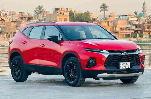 السلام عليكم 
بلايزر ٢٠٠٠ تيربو  موديل ٢٢ مراوس بتسلا 
مواصفات  LT2 فئه black adtion
السياره بدون ايرباك ماشيه 33 الف 
رقم اربيل سنويه باسمي تحويل او وكاله حاضر
مواصفات 
بصمه تشغيل 
بصمه ابواب بالكامل 
تشغيل عن بعد 
٤ انضمه قياده 
فور ويل AWD
حساسات امامي وخلفي
اناره تنبيه ع الجامه الاماميه 
هاند بريك دكمه 
تدفئه بالكشنات 
كرسي كهرباء
اطفاء ذاتي 
شاشه كبيره 
كامره خلفيه دواره 
مانع انزلاق 
تحديد سرعه 
تحكم كامل ستيرن 
ابل كار بلي 
تحديد مسار 
صندوك كهرباء 
اشاره جانبيه 
وبعد بيهة مواصفات 
الصدر بحاله جيده التايرات بحاله جيده 
تبريد ثلج سبير والجك كله موجود 
حادث بسيط بدون ايرباك  جاملغ جهة السايق والصندوك 
صور الحادث بالمنشور
مكاني بغداد الدوره 
***********
