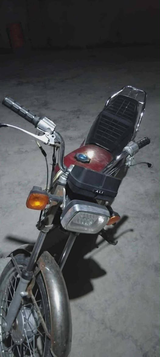 السلام عليكم دراجه نامه للبيع أوراق سعره مناسب 450 وبيه مجال  اتصل وبيك خير وتدلل لاتراسلني فدوه مكاني بابل محاويل  ***********
