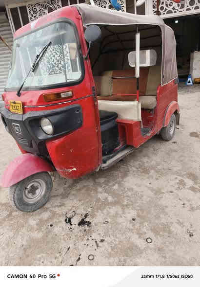 السلام عليكم تكتك للبيع 18دراجة بيهة صبغ الغود مكان بغداد بلديات رقم *********** رقم وسنوية
