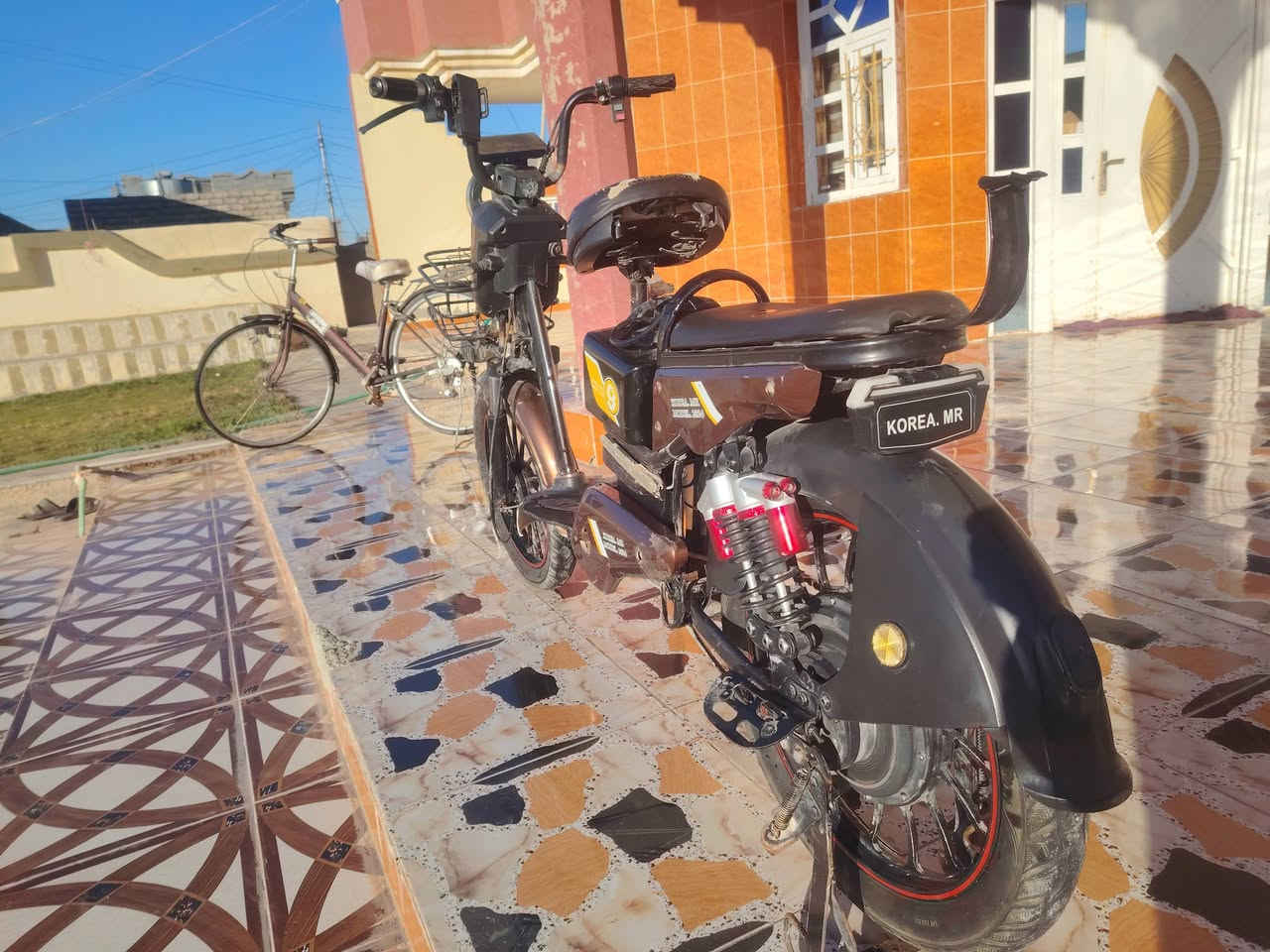 اسلام عليكم مطور للبيع السعر 200 الاتصال على الرقم ***********
