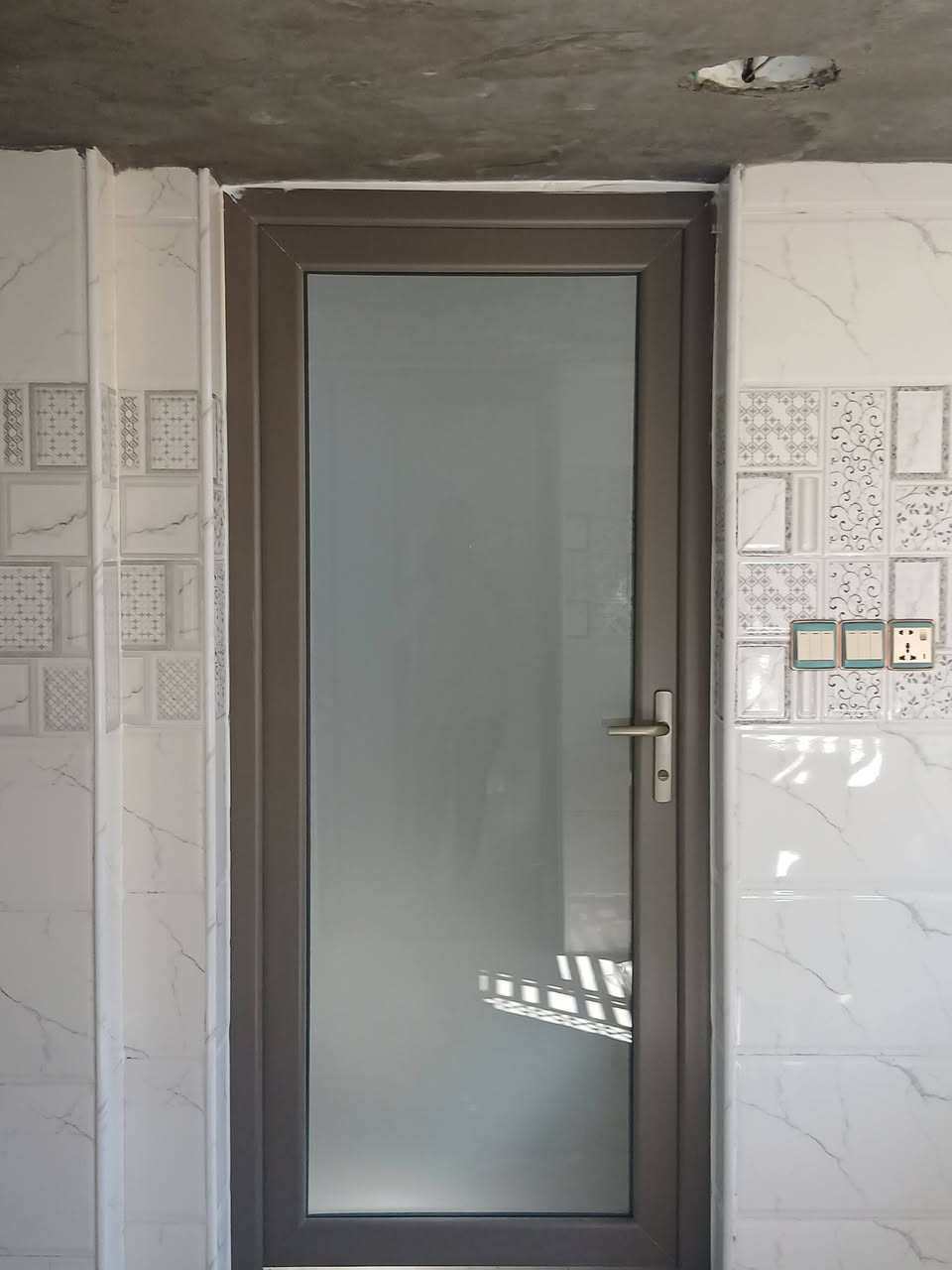 معمل الفهد اللالمنيوم وPVC 
أبواب 🚪 وشبابيك والقواطع  
كاونترات المنيوم المطابخ 
المقطع الاصلي نوفا وبس تركي  
بادارة مصطفى رحاب 
واتساب ***********
العنوان بغداد الراشدية منطقة البودالي
