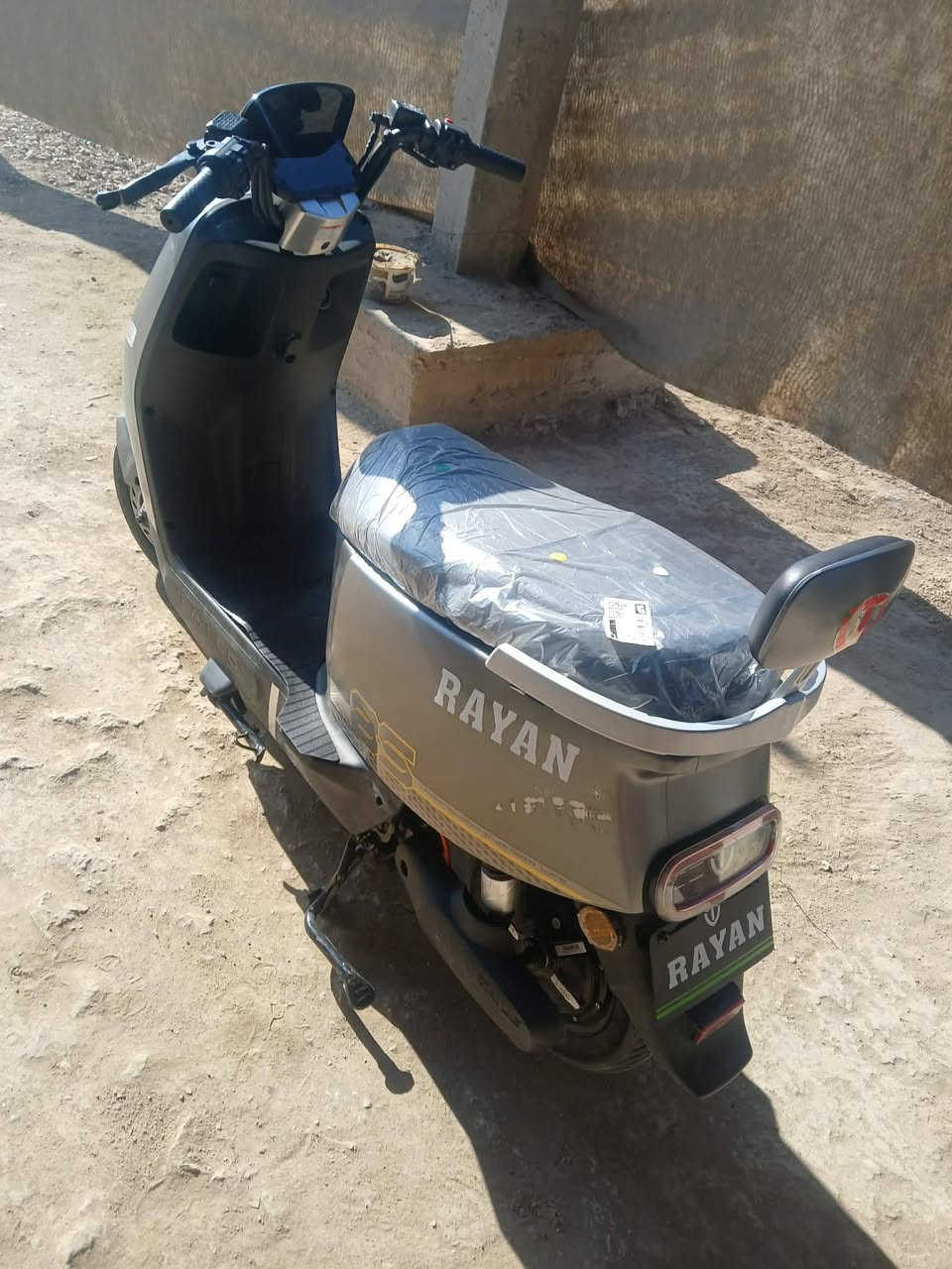 للبيع
شحن دراجه ريان

6 بطاريات ليثوم
 
ويل دسك 

كهربائياتها كامله مكلمله

سرعه 60Km

بيه 3نمر 

دراجه خير من الله 

ماشيه اقل من 100km
 
طالعه ب1200 وهسه850 وبيه مجال مستعجليلن 
على البيعه 
مكان نجف كوفه عباسيه منطقه ال بدير 

***********
