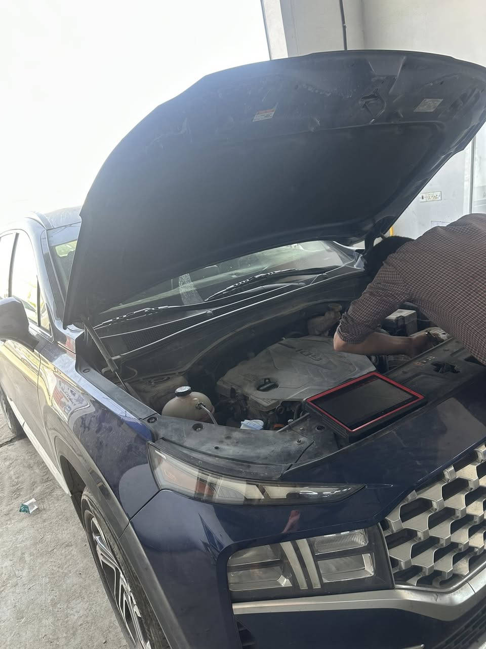 السلام عليكم

الاخوه الاعزاء
من ضمن اعمال ورشه شركه الاكرم المتحده
١- تجفيت كير تيكو ٥ بعد تعرضه للتلف بسبب تاخير استبدال الزيت والحمد الله كان الضرر بسيط وتم معالجته.
٢- استبدال كير تيكو ٥ بسبب التلف التام وايضا" بسبب اهمال موعد تبديل الزيت
٣- صيانه هونداي بعد تعرضها الى ارتفاع حاد بدرجه حراره المحرك  تم معالجه الموقف وعاده الى الوضع الطبيعي
٤- تجفيت محرك تيكو ٢٠١٣  واعادته الى وضع الوكاله ستاندر
٥- استبدال سيت كلج عدد ٤
٦- استبدال حداده مختلفه لعدد من السيارات الامريكيه والكوريه والصينيه
وبعض الاعمال المتفرقه الاخرى

تقبلوا تحياتنا
اخوكم حاتم ابو ايهم
بصره- صناعيه حمدان الحملونات الجديده
D8
***********
***********
