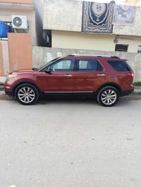 فورد اكسبلور ٢٠١٤ ٥قطع صبغ حادث جاملغ يمين فقط محرك جديد تخم تاير جديد...