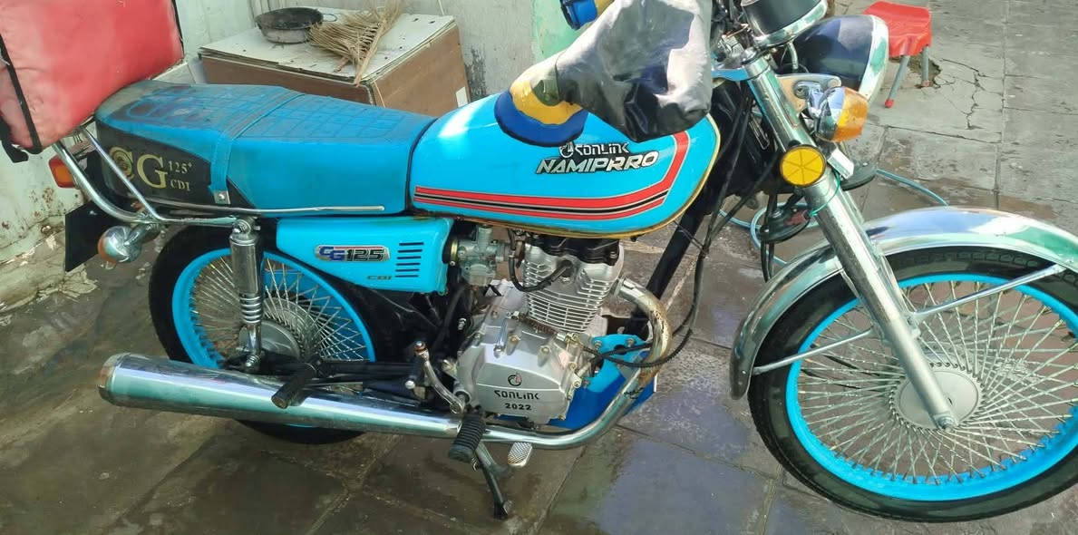 السلام عليكم دراجة أربعة كير وكيلها العارضي موديل 2022طالعة2023سنوية مداور شوكت ميعجبك سعرها مليون قفل ***********
