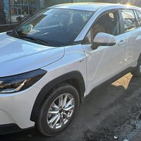 كرولا كروس ٢٠٢٥  ماشيه ٦٠٠٠ تحويل مباشر  بدون اي ملاحظه  بدون صبغ بدون...