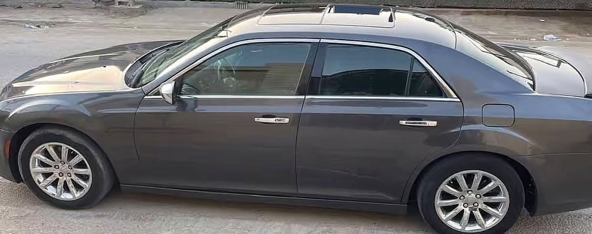 اوباما SRT .C300   السعر143$
كصه قماره فقط

موديل2014  

تبريدها ثلج 

محرك نظيف بلادي

فتحت سقف 

سياره جاهزه من كل النواحي وبالعافيه على الياخذها  مكاني بغداد رقمي ***********
