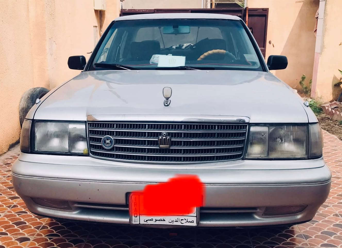 السلام عليكم 
تيوتا كراون موديل 95 للبيع
شغل وامشي
 سياره كاملة 
***********
