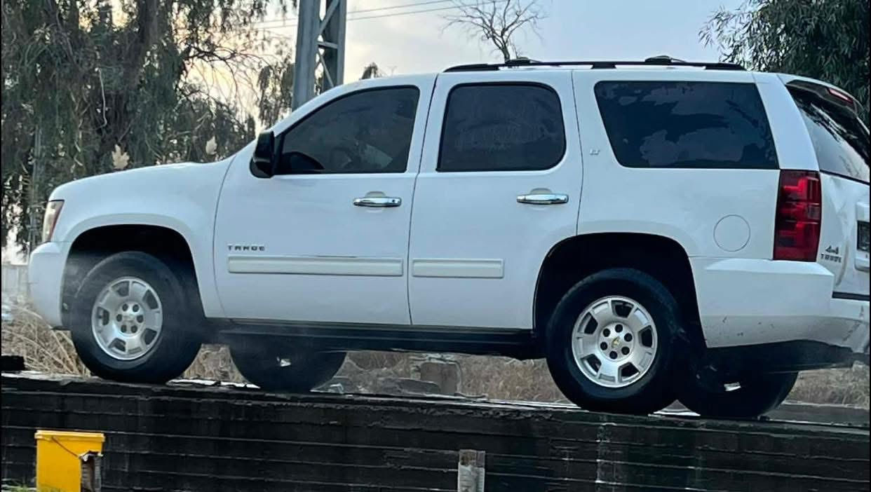 تاهو  موديل 13 كص قماره كير مكينه حداديه
تبريد السياره مصروف عليها مال جناي جاهزه من كلشي 
السعر 70 ورقه قفل مكاني بابل اخوان بيع فقط 
***********
