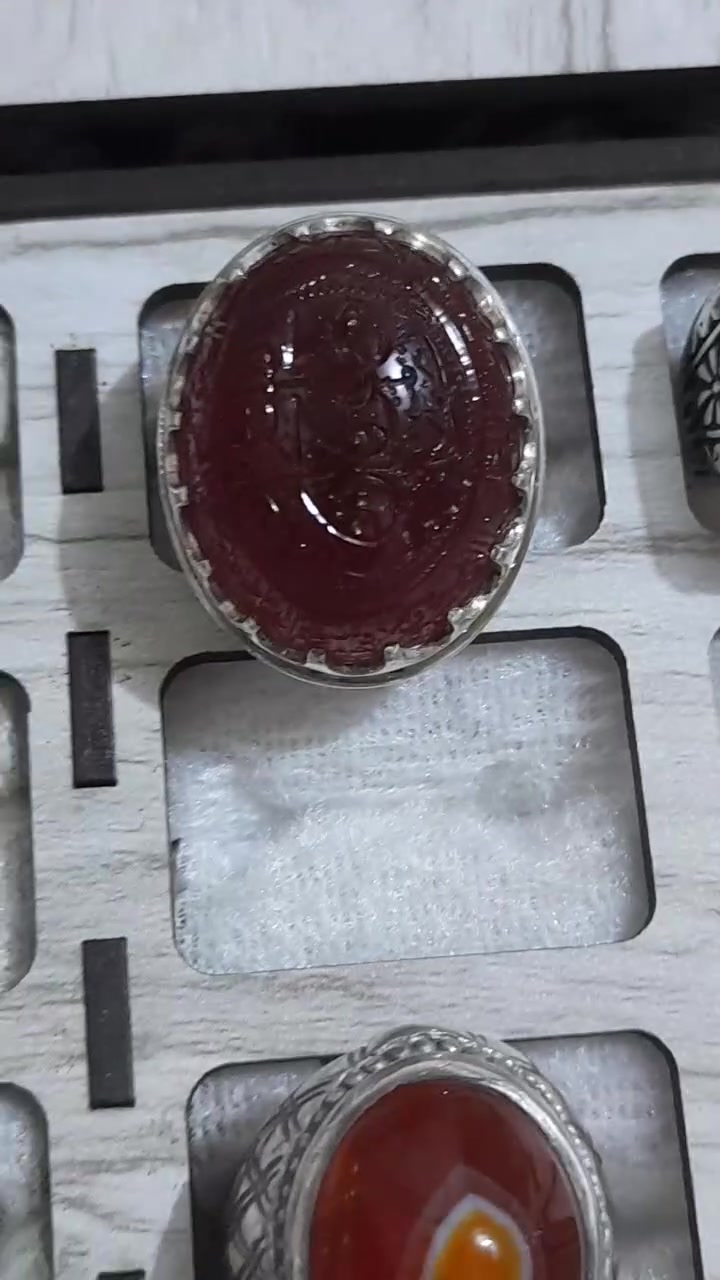السلام عليكم ورحمة الله وبركاته ٢٠ محبس للبيع شلع على ١٥٠ الف يعني (سعرهن ٣ ملايين )العنوان النجف الكوفة والشراي يتواصل عالخاص


**إذا كنت صاحب هذا الإعلان وتريد حذفه لأي سبب، رجاءا أرسل رسالة إلى الدعم الفني**