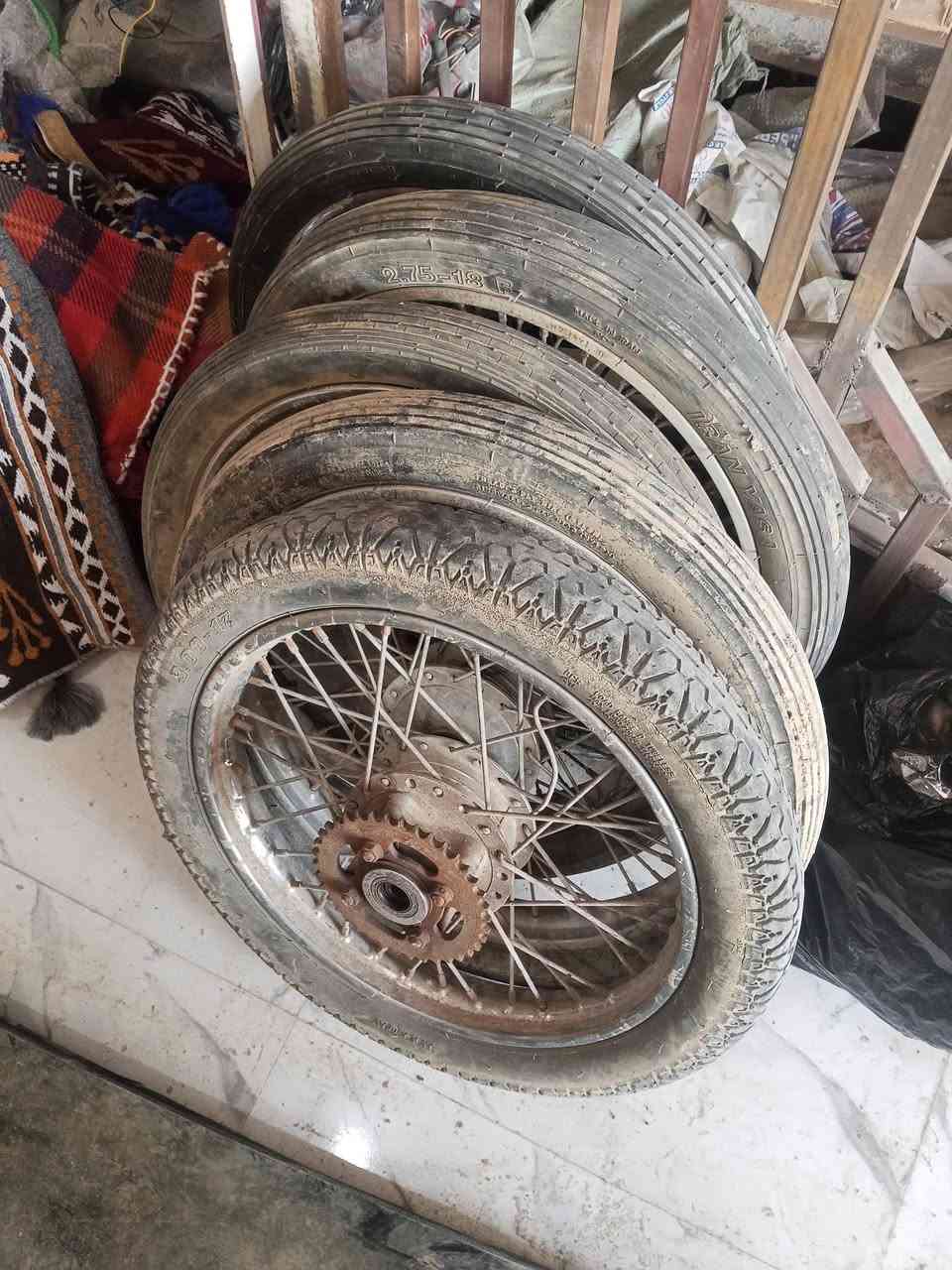 السلام عليكم شباب 
غراض مستخدمه لبيع 
كوت شارع النفط 
***********
