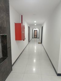 شقه للبيع في مجمع زهراء السيديه  بناء جديد شارع الخيزران  مساحته ١٨٠ م...